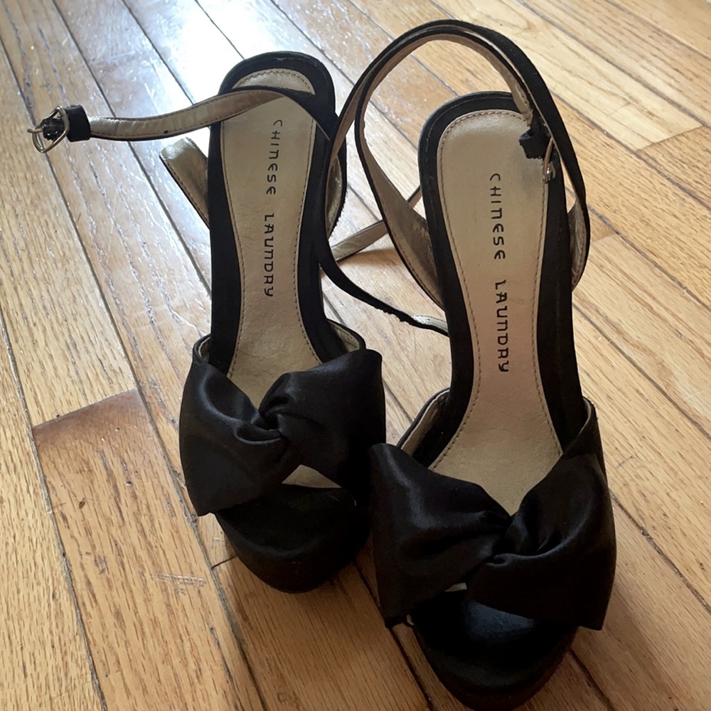 Chinese laundry platform strappy dress shoes 7.5